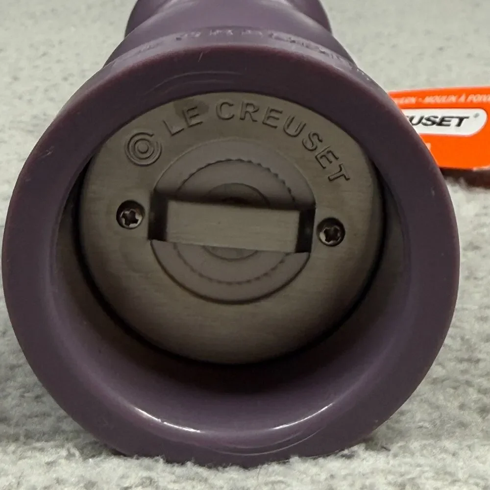 Le Creuset Pepper Mill Matte Amethyst Purple 8' Ceramic Grinder NWT Kitchen Tool